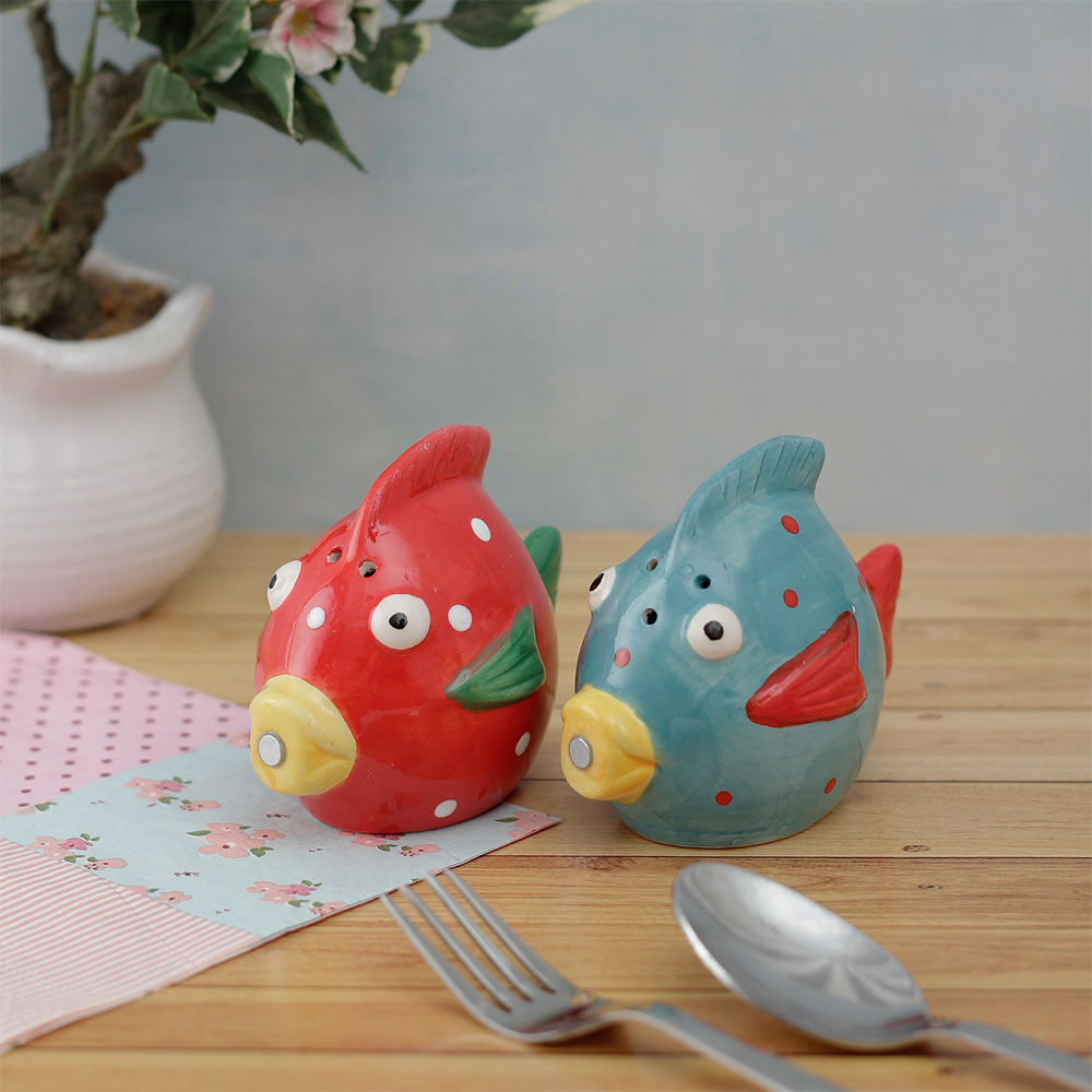 Salt & Pepper Shakers, AVA-GS3-07(A Vintage Affair), Cute Fish Salt and Pepper Set - Red/Blue, Salt & Pepper Shakers - EL16099