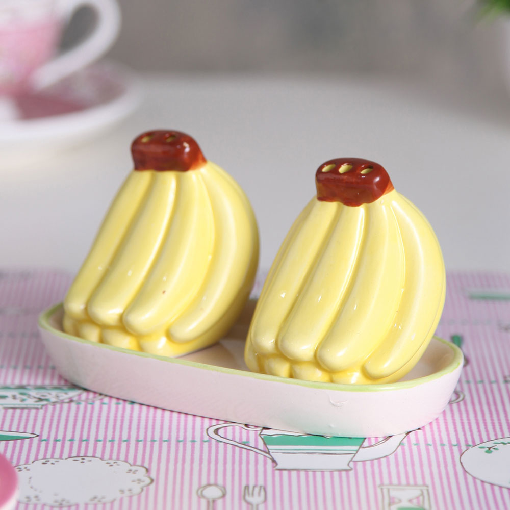 Salt & Pepper Shakers, AVA-GS-07(A Vintage Affair), Bananas Salt and Pepper set with Tray, Salt & Pepper Shakers - IM16091