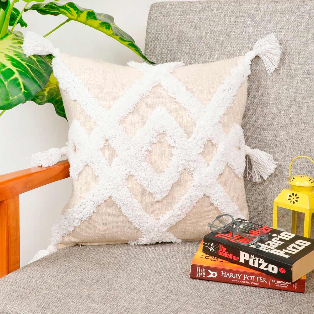 Cushion Cover, (i479_1_16_1), Cushion With OFF-White & White Color, Cushion For Living & Bedroom Area, Cushion - VT15190