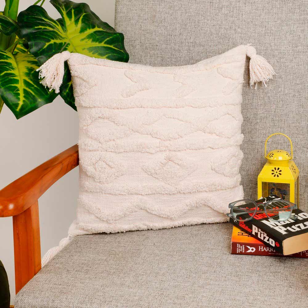 Cushion Cover, (i464_1_16_1), Cushion With OFF-White Color, Cushion For Living & Bedroom Area, Cushion - VT15202