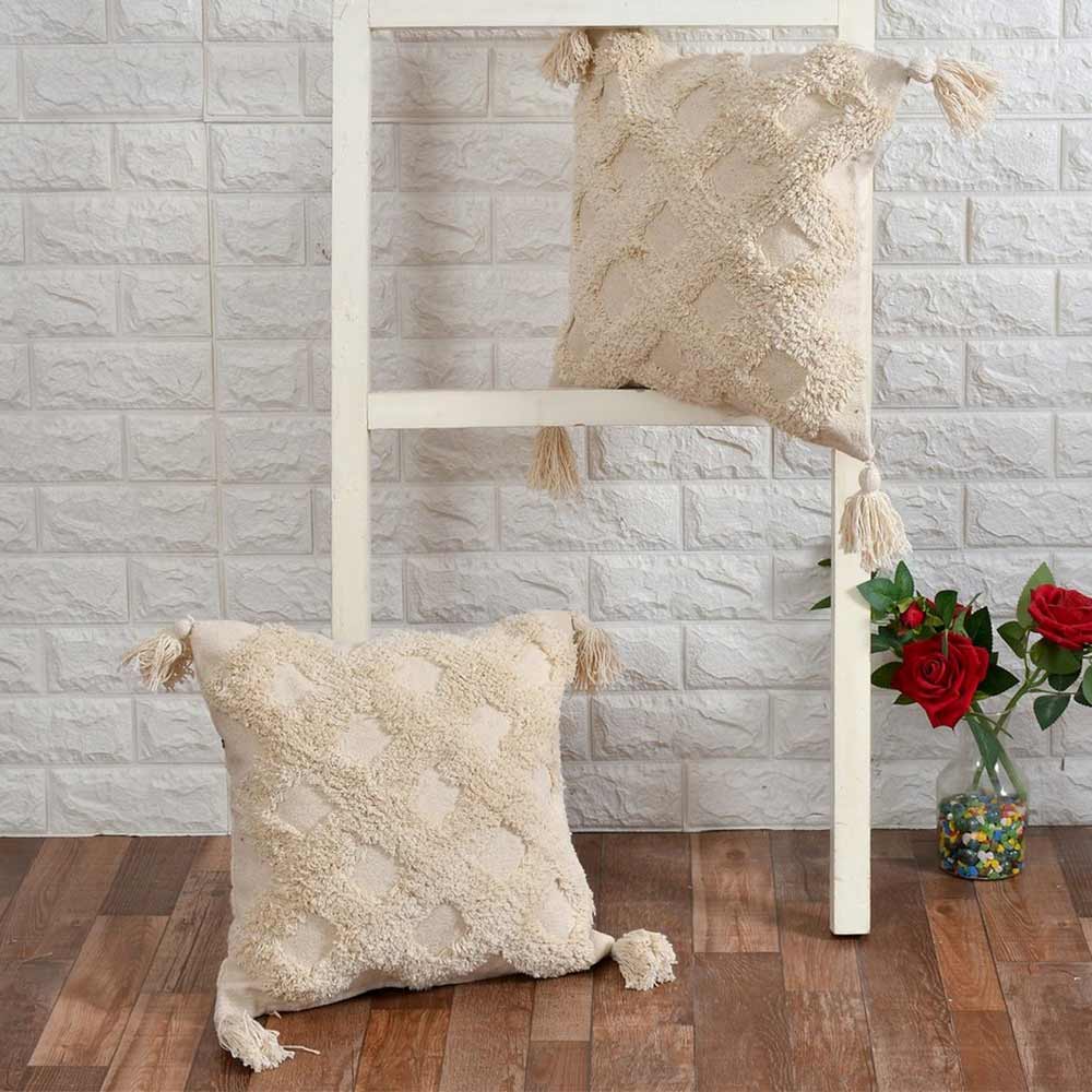 Cushion Cover, (i250_2_16_1), Cushion With OFF-White Color, Cushion For Living & Bedroom Area, Cushion - VT15248