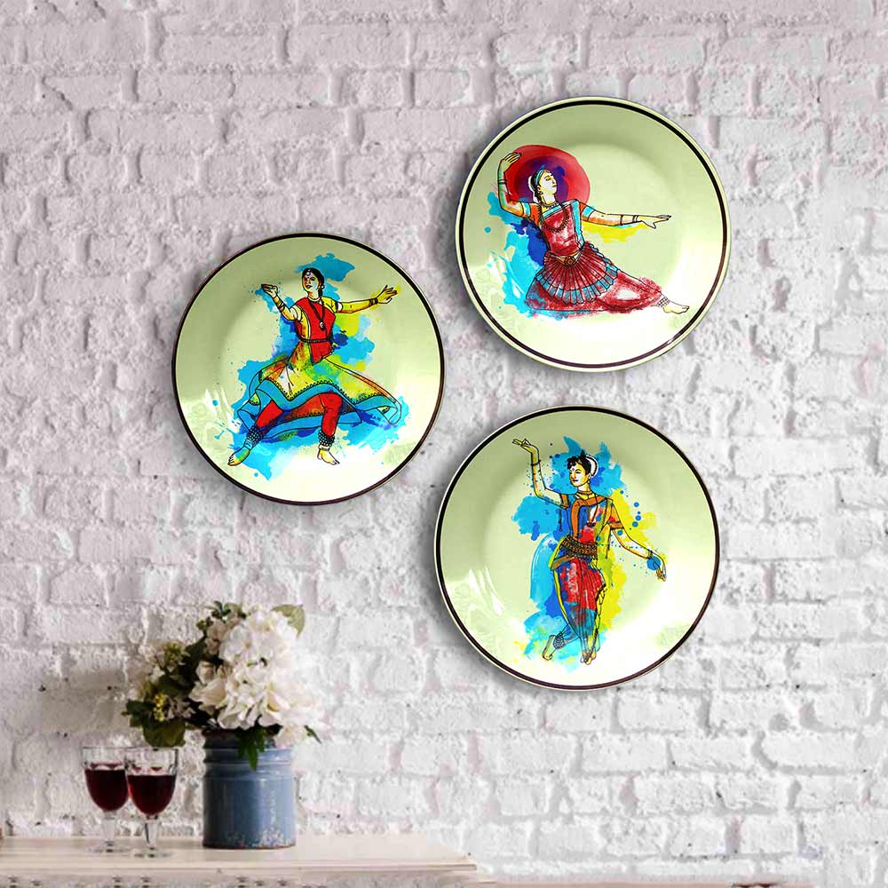 Traditional Art Decorative Ceramic Designer Plates with Stand for Home & Office, Wall Art - VT2160